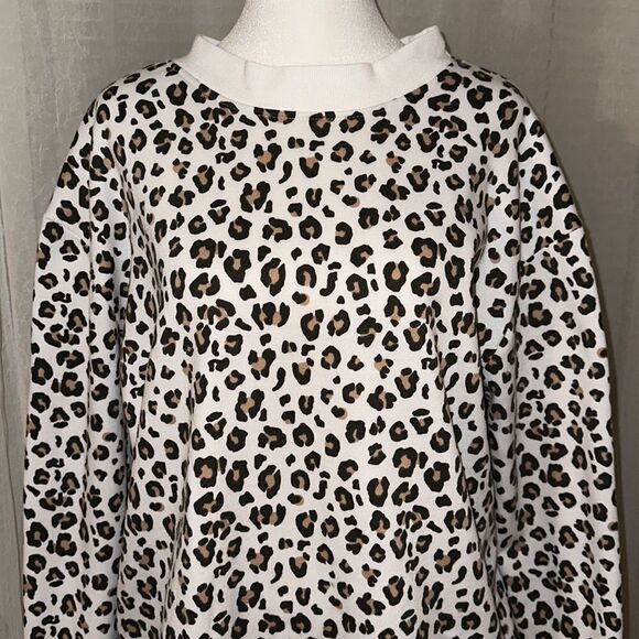 if it were me. L White Tan Black Leopard Animal Print Fleece Inner Crewneck Top - Picture 3 of 12